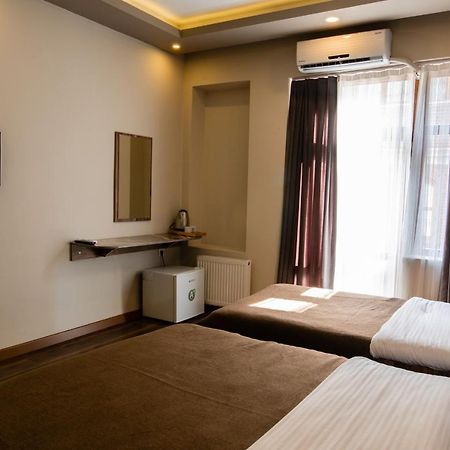 Taksim Mood Aparthotel Istanbul Bagian luar foto